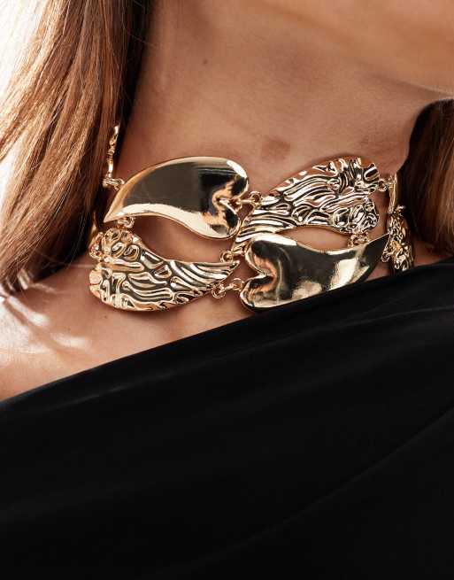 ASOS DESIGN choker necklace with molten heart design in gold tone, 3 of 4