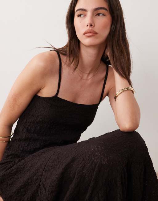ASOS DESIGN – Chokladbrun, a-linjeformad maxiklänning i spets och trapetsdesign, 3 av 4