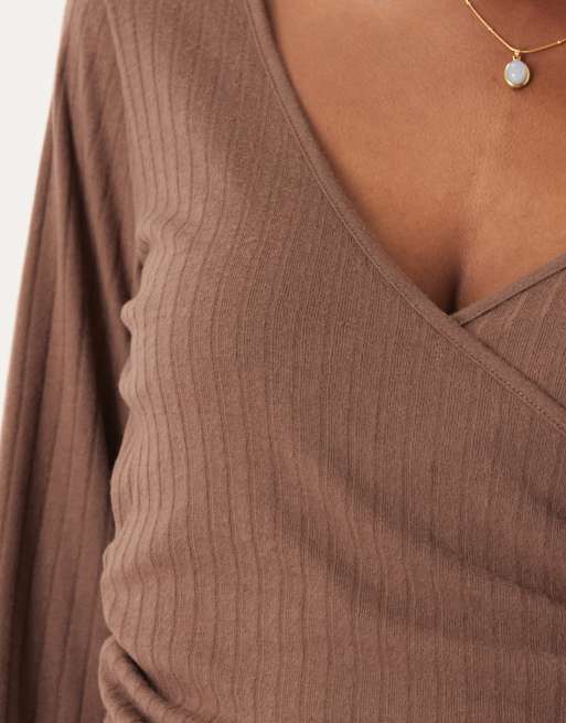 ASOS DESIGN – Chokladbrun, borstat ribbad topp med omlottdesign och långa ärmar, 3 av 4