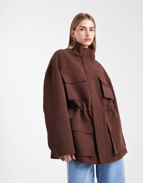 ASOS DESIGN – Chokladbrun, figursydd militärjacka med påsydda fickor - view 1