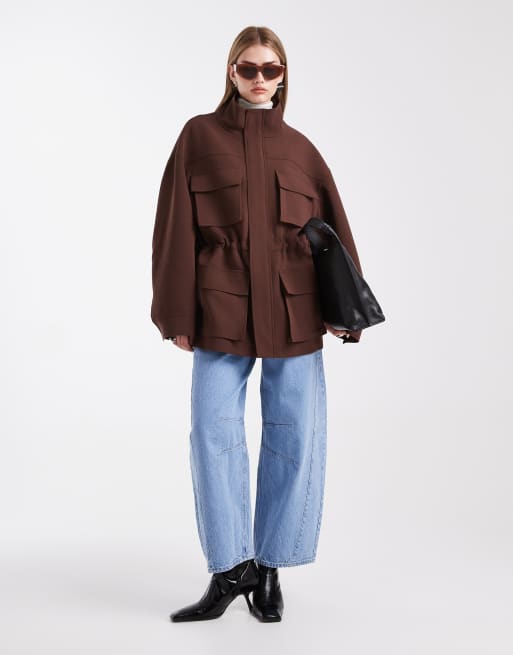 ASOS DESIGN – Chokladbrun, figursydd militärjacka med påsydda fickor, 2 av 4