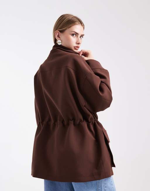 ASOS DESIGN – Chokladbrun, figursydd militärjacka med påsydda fickor, 4 av 4