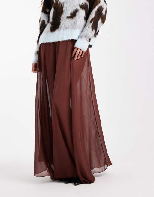 ASOS DESIGN – Chokladbrun maxikjol med volym i chiffong, 2 av 5