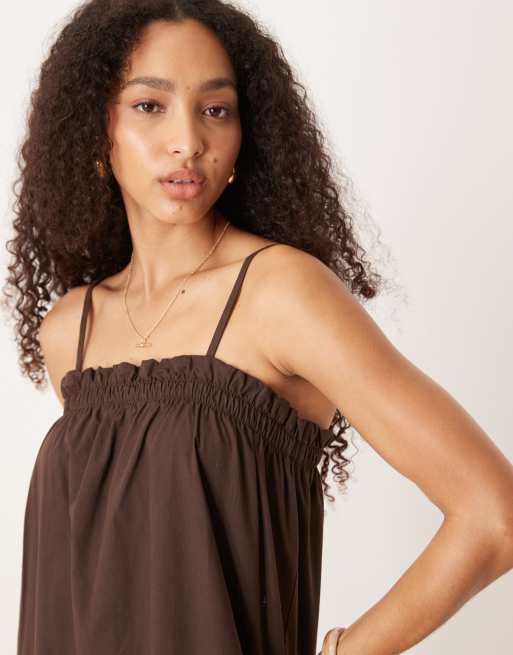ASOS DESIGN – Chokladbrun maxiklänning i trapetsstil med smala axelband, 3 av 4