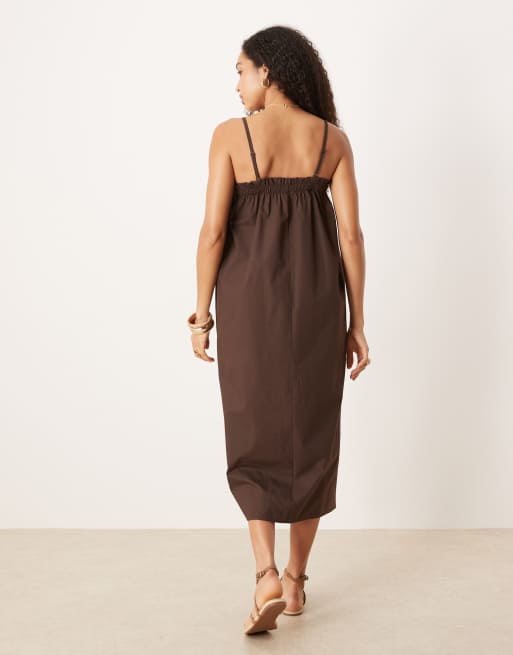 ASOS DESIGN – Chokladbrun maxiklänning i trapetsstil med smala axelband, 4 av 4