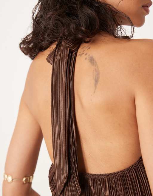 ASOS DESIGN – Chokladbrun, plisserad maxiklänning med halterneck som knyts, 3 av 4