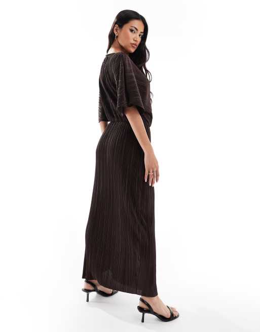 ASOS DESIGN – Chokladbrun, plisserad, rak midaxiklänning med omlottdesign framtill, 4 av 4