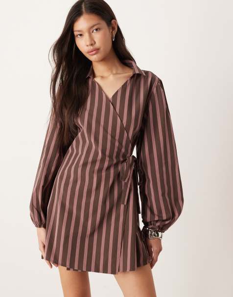 ASOS DESIGN – Chokladbrun, randig skjortklänning i minilängd med knytning i sidan av poplin - view 1