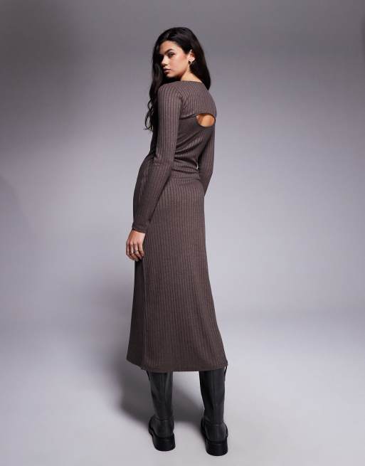 ASOS DESIGN – Chokladbrun, ribbad maxiklänning djup ringning, långa ärmar och knappar, 3 av 4