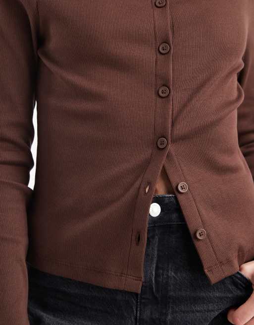 ASOS DESIGN – Chokladbrun, ribbad topp med rund halsringning och knäppning i bomull, 2 av 4