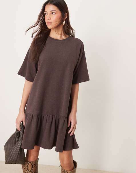 ASOS DESIGN – Chokladbrun, supermjuk miniklänning med sänkt midja - view 1