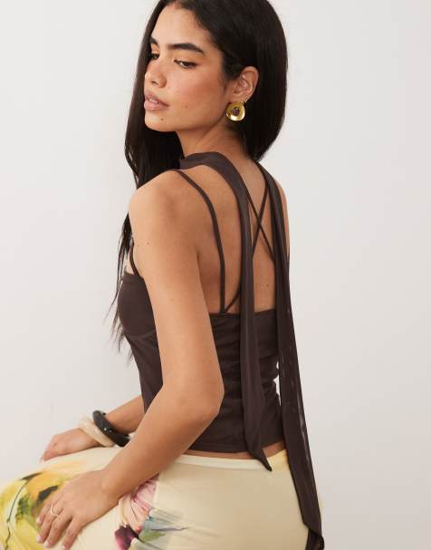 ASOS DESIGN – Chokladbrun topp i mesh med smala axelband och snurrad knut framtill - view 1
