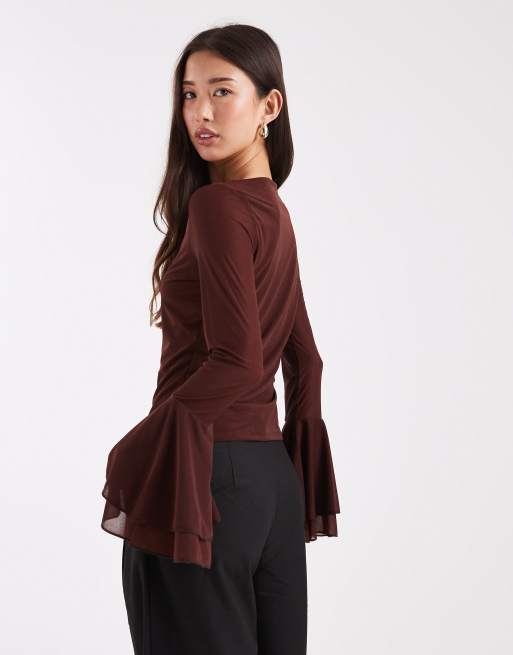 ASOS DESIGN – Chokladbrun topp med långa ärmar med dramatisk design av mesh, 4 av 4