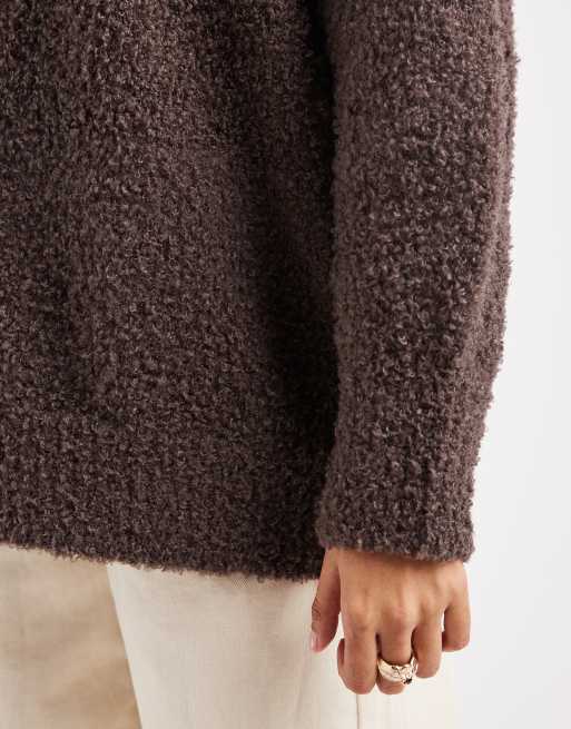 ASOS DESIGN – Chokladbrun tröja i oversize med rundad nederkant av bouclé, 2 av 4
