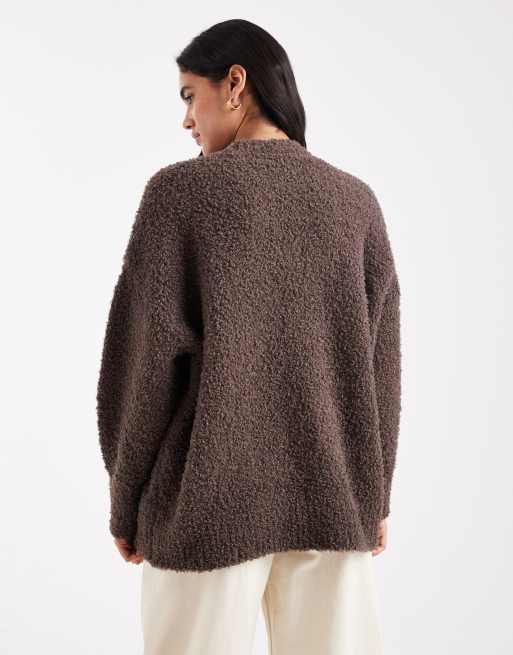 ASOS DESIGN – Chokladbrun tröja i oversize med rundad nederkant av bouclé, 3 av 4