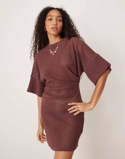 ASOS DESIGN – Chokladbrun, virkad t-shirt med stråveck - view 1