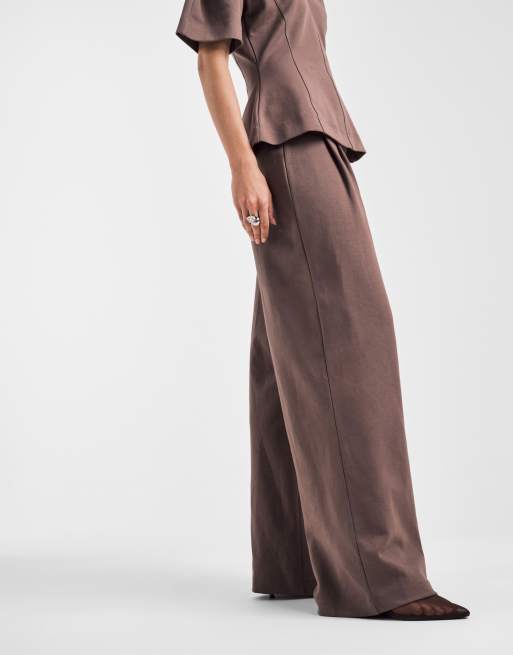 ASOS DESIGN – Chokladbruna byxor med veck framtill och vida ben, del av set, 2 av 5