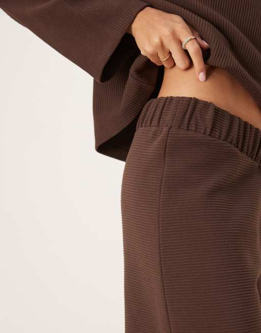 ASOS DESIGN – Chokladbruna, kraftiga, ribbade byxor med vida ben, del av set, 2 av 5
