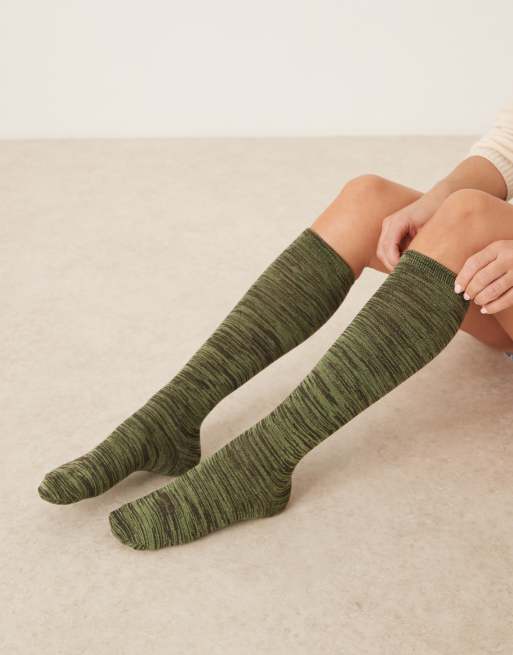 ASOS DESIGN – Chokladbruna och gröna knästrumpor i blandat garn, 3 av 3