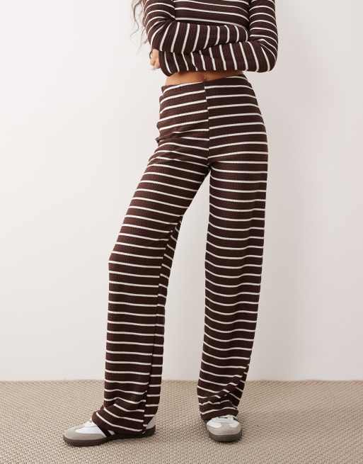 ASOS DESIGN – Chokladbruna, randiga, ribbade byxor med vida ben, del av set, 2 av 5