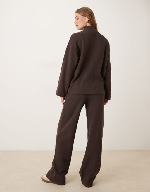 ASOS DESIGN – Chokladbruna, supermjuka mjukisbyxor med vida ben, del av set, 4 av 5