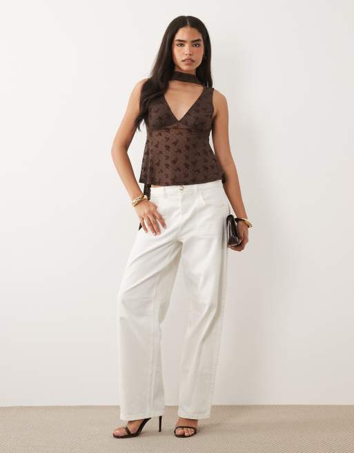 ASOS DESIGN – Chokladbrunt, flockat, prickigt linne med scarfdetalj, 3 av 4