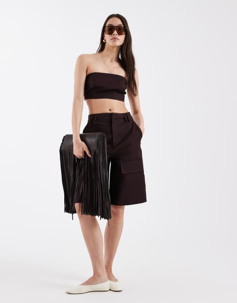 ASOS DESIGN – Chokladbrunt set med figursydd bandeau-topp och bermudashorts - view 1