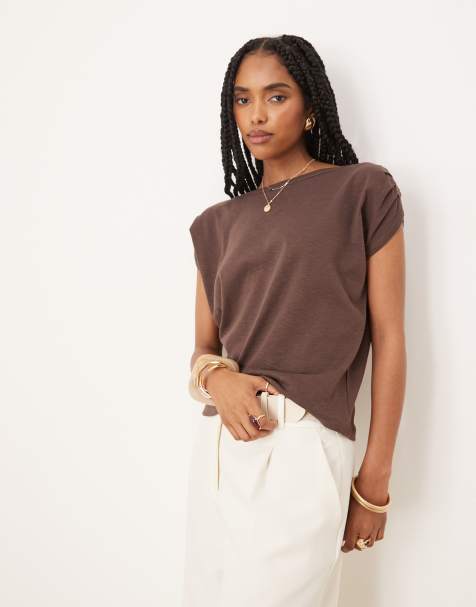 ASOS DESIGN - Chokoladebrun baby-t-shirt med afkortede ærmer og nistret tekstur - view 1