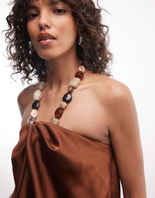 ASOS DESIGN - Chokoladebrun bandeau-overdel i satin med halterneck og perler, 4 af 4
