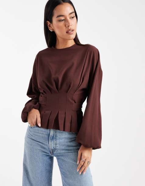 ASOS DESIGN - Chokoladebrun bluse med indsyning i taljen og bindebånd på ryggen - view 1
