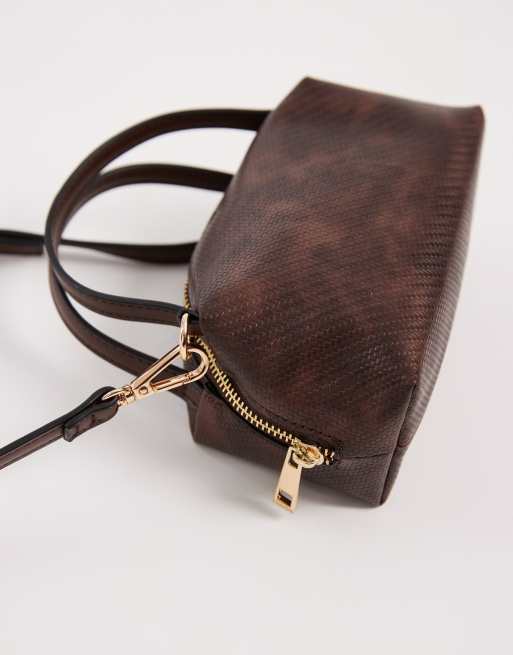 ASOS DESIGN - Chokoladebrun clutch-minitaske med tekstur og crossbody-rem, 2 af 4