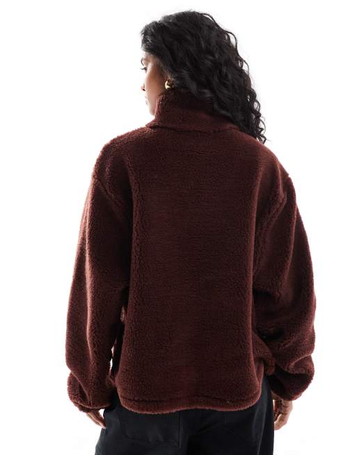 ASOS DESIGN - Chokoladebrun fleece med kvart lynlås i imiteret lammeskind, 3 af 4