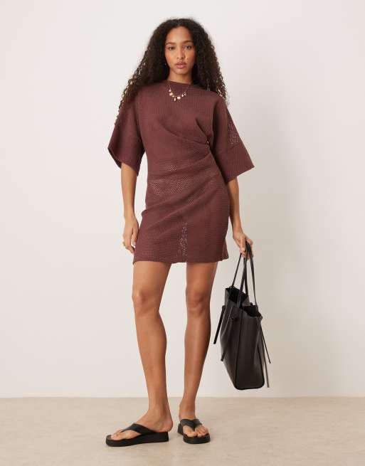 ASOS DESIGN - Chokoladebrun hæklet T-shirt-minikjole med indsyning, 3 af 4