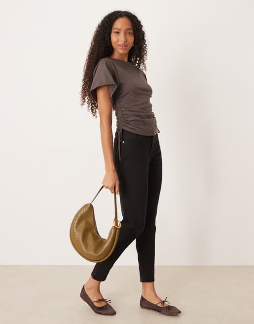 ASOS DESIGN - Chokoladebrun kortærmet T-shirt med rynker og bindebånd i siderne, 3 af 4