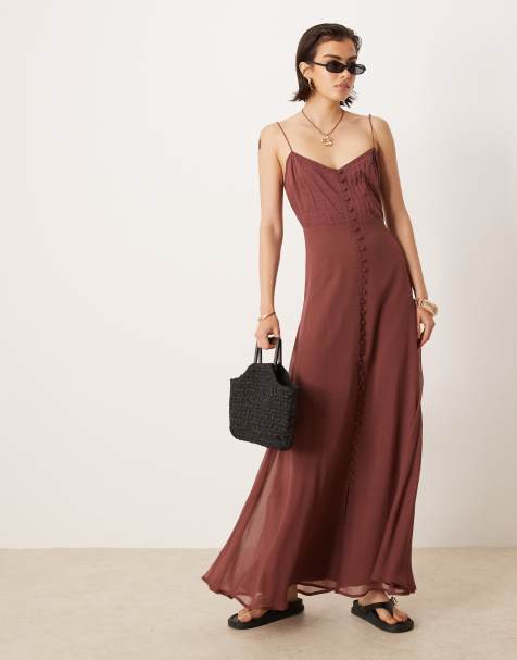 ASOS DESIGN - Chokoladebrun maxikjole med cami-stropper, knapper og flæser - view 1