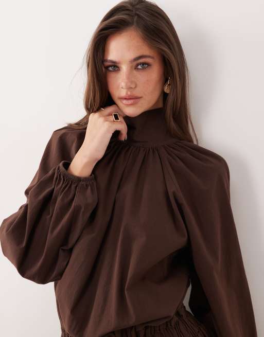 ASOS DESIGN - Chokoladebrun maxikjole med gennemgående lynlås og voluminøse læg i poplin, 3 af 4