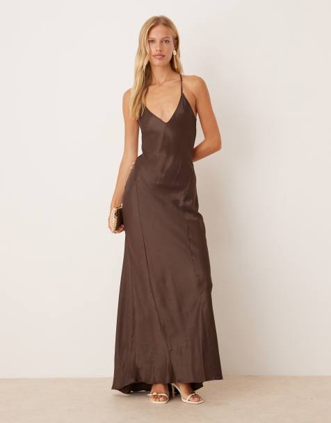 ASOS DESIGN - Chokoladebrun maxikjole med sømdetaljer i satin - view 1