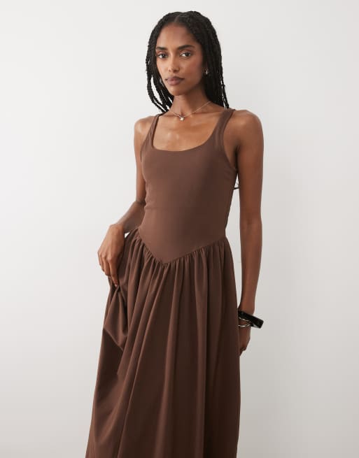 ASOS DESIGN - Chokoladebrun midikjole i crepe med indsyede detaljer, 2 af 4