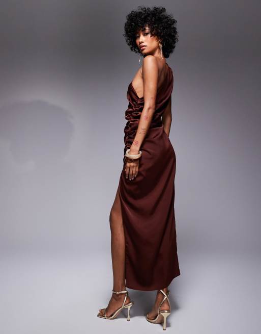ASOS DESIGN - Chokoladebrun midikjole i satin med oneshoulder og rynker i siden, 3 af 4
