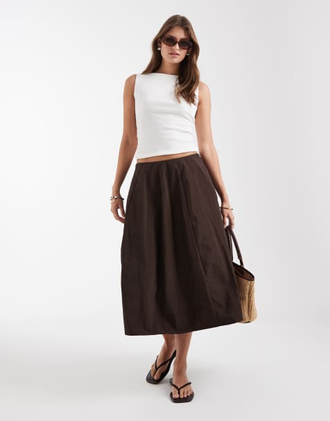 ASOS DESIGN - Chokoladebrun nederdel med rund kant i tech-stof - view 1