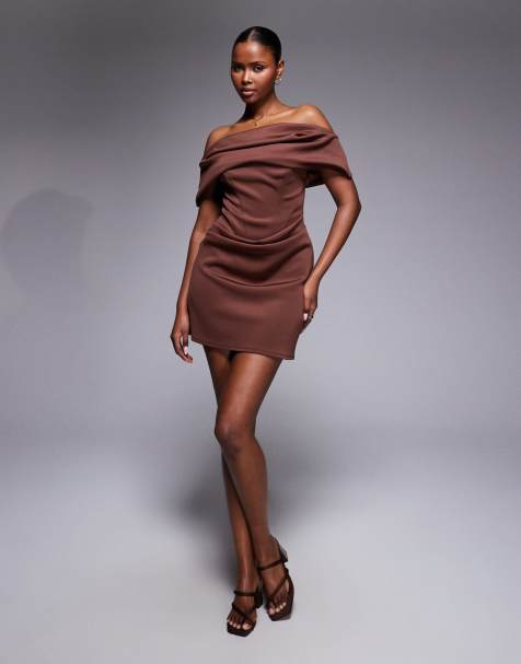 ASOS DESIGN - Chokoladebrun offshoulder-minikjole med korsetdetalje med stivere i scuba-lignende stof - view 1