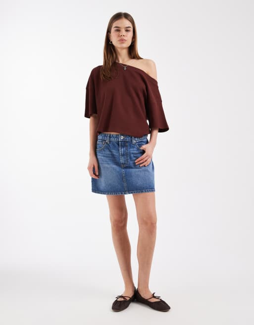 ASOS DESIGN - Chokoladebrun offshoulder-T-shirt med firkantet pasform og vaffeltekstur, 2 af 4
