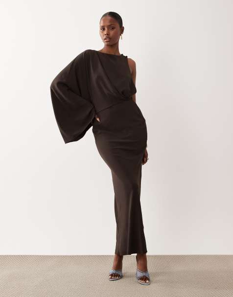 ASOS DESIGN - Chokoladebrun oneshoulder-maxikjole med draperet ryg og søjlesnit - view 1