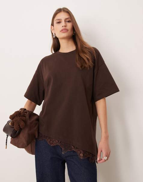 ASOS DESIGN - Chokoladebrun oversized asymmetrisk T-shirt med blondekant - view 1