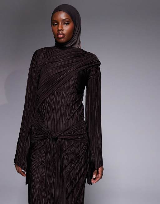 ASOS DESIGN - Chokoladebrun plisseret maxikjole med draperet detalje, 2 af 4