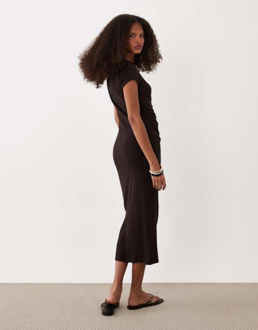 ASOS DESIGN - Chokoladebrun ribstrikket midikjole med vingeærmer og rynker, 4 af 4