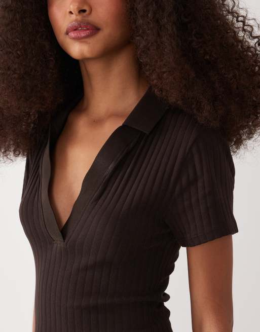 ASOS DESIGN - Chokoladebrun ribstrikket polo-midikjole med korte ærmer, 3 af 4
