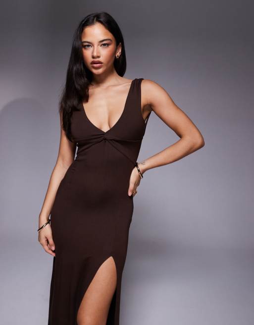 ASOS DESIGN - Chokoladebrun ærmeløs maxikjole med plunge og rynker bagpå, 2 af 4