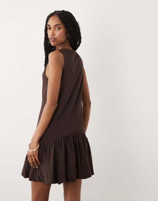ASOS DESIGN - Chokoladebrun ærmeløs minikjole med boblekant, 4 af 4