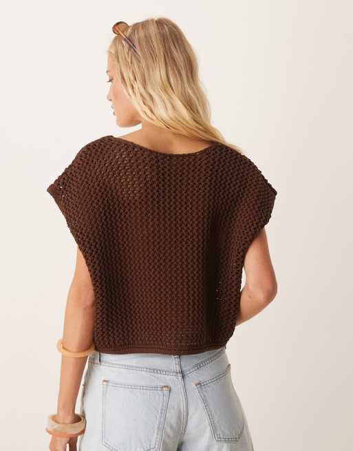 ASOS DESIGN - Chokoladebrun tanktop med hulmønster og guldfarvede knapper i chunky strik, 4 af 4